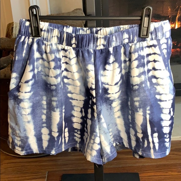 Tyche Pants - New Tyche blue white shorts size medium